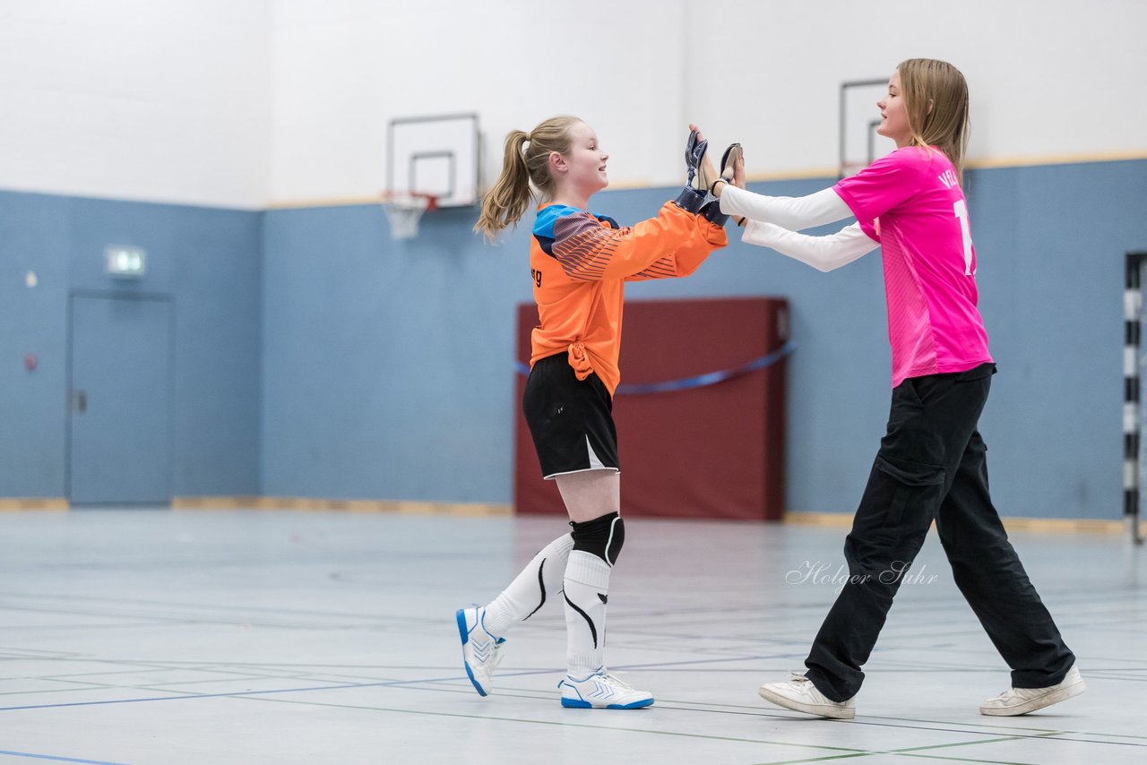 Bild 452 - B-Juniorinnen 2 Loewinnen Cup